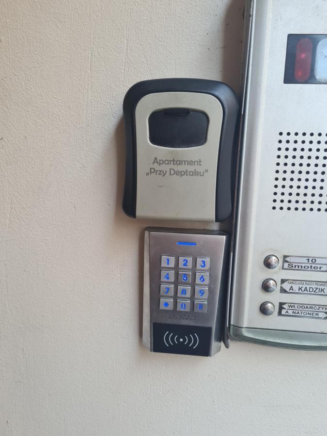 Ferienwohnung Przy Deptaku Neu Sandez Exterior foto